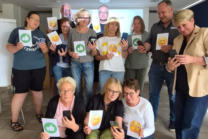 Fachkräfte stärken digitale Kompetenz